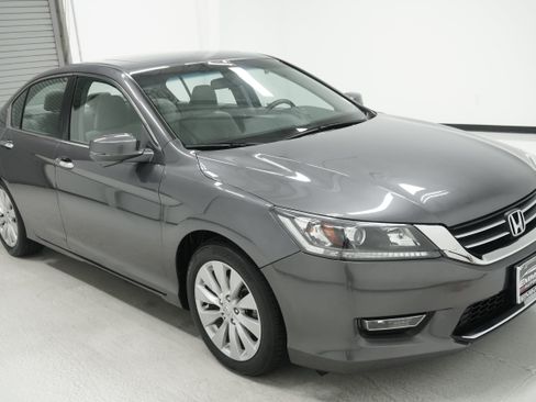 Used 2013 Honda Accord EX image 3
