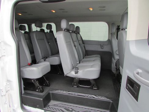 Used 2016 Ford Transit 350 XL RWD image 5
