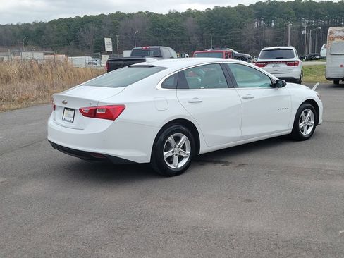 Used 2023 Chevrolet Malibu LT image 3