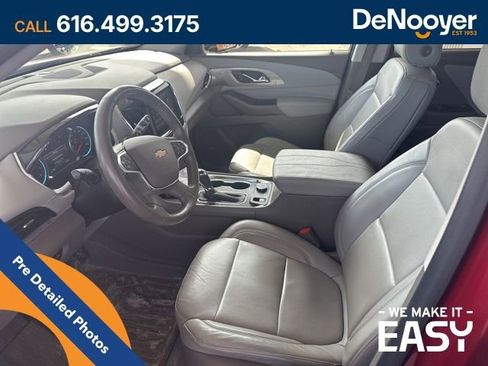 Used 2018 Chevrolet Traverse LT image 11