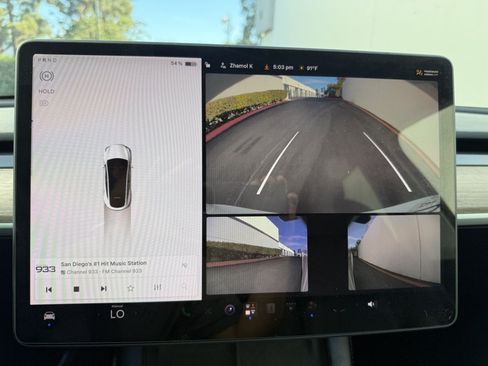 Used 2022 Tesla Model Y Performance AWD/4WD image 17