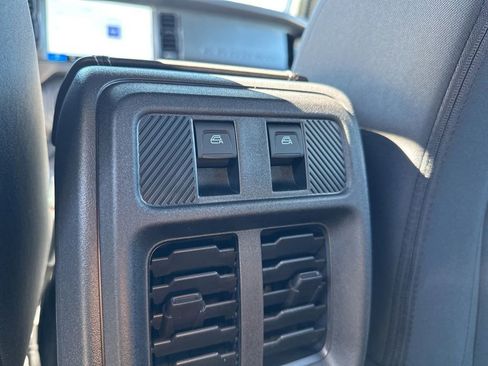 New 2025 Ford Bronco 4-Door image 34