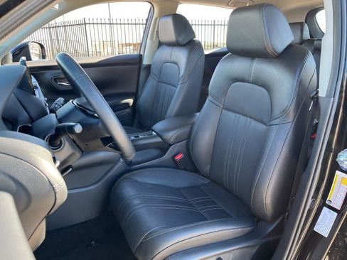 Certified 2025 Honda HR-V EX-L image 24