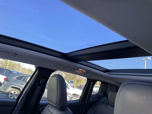 Used 2022 Jeep Renegade Limited w/ Sun, Sound & Wheels Group image 30