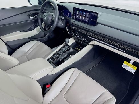 Used 2025 Honda Accord EX-L image 38