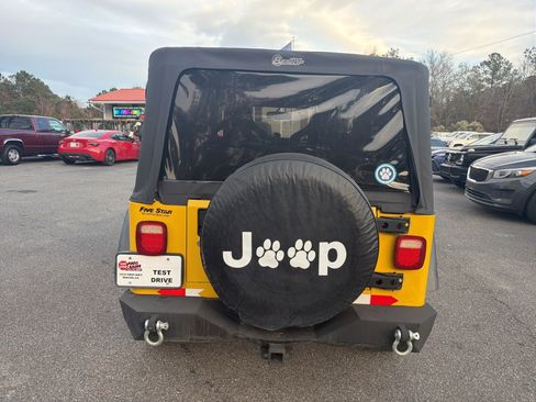 Used 2004 Jeep Wrangler Unlimited image 5