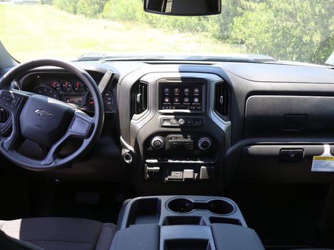 New 2026 Chevrolet Silverado 2500 Custom w/ Custom Value Package AWD/4WD image 16