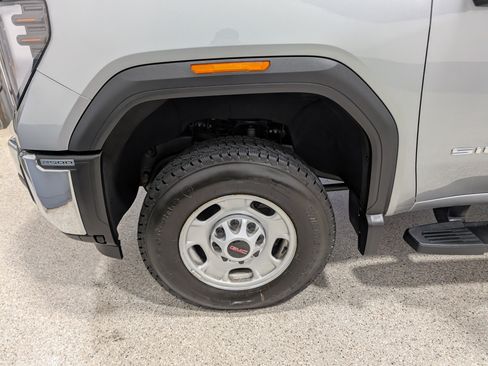Used 2024 GMC Sierra 2500 Pro AWD/4WD image 12