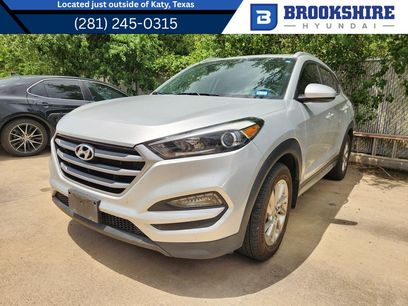 Used 2017 Hyundai Tucson SE w/ SE Popular Package 02