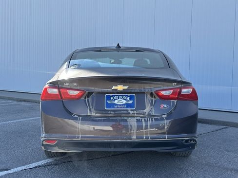 Used 2016 Chevrolet Malibu LT image 4