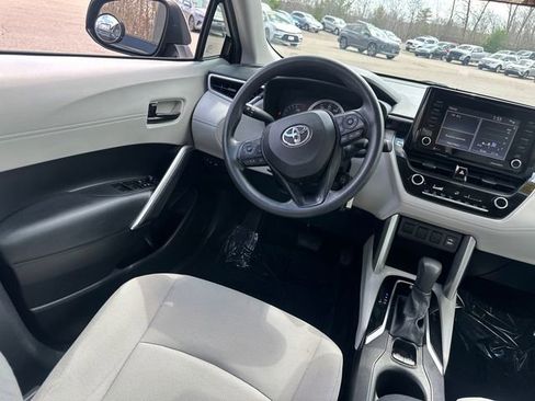 Certified 2022 Toyota Corolla Cross L AWD/4WD image 24