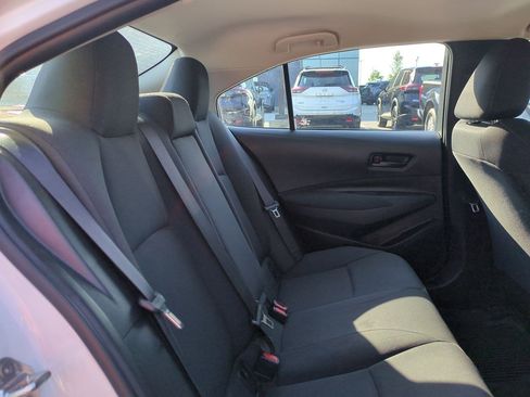 Used 2022 Toyota Corolla LE FWD image 36