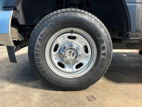 Used 2018 Ford F250 XL w/ Power Equipment Group AWD/4WD image 47