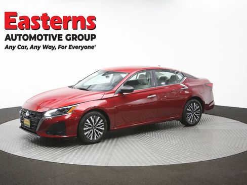 Used 2025 Nissan Altima 2.5 SV FWD image 56