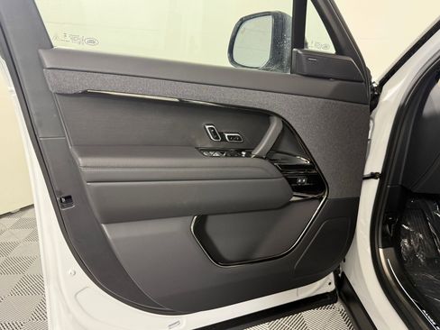 New 2026 Land Rover Range Rover Sport SE AWD/4WD image 22