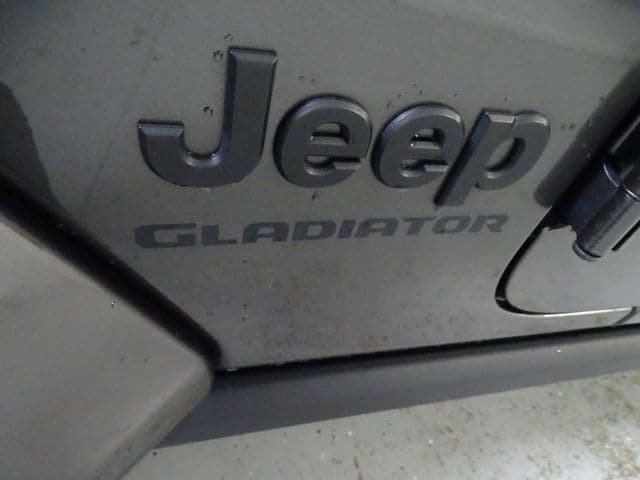 Used 2022 Jeep Gladiator Sport AWD/4WD image 24