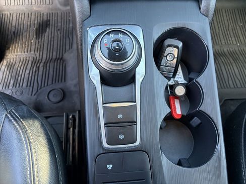 Used 2022 Ford Escape SEL image 14