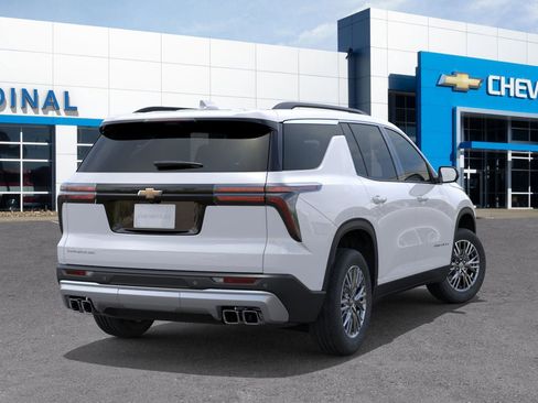 New 2026 Chevrolet Traverse LT w/ Driver Confidence Package image 4