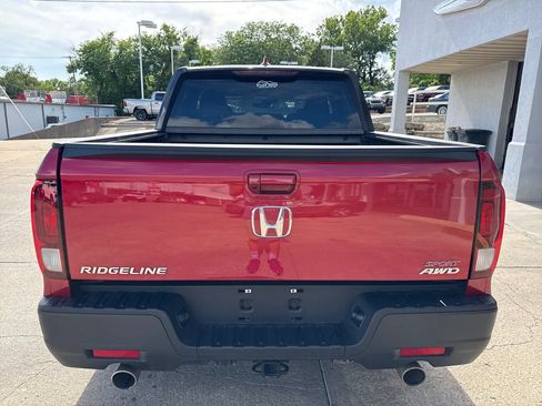 Used 2023 Honda Ridgeline Sport image 4