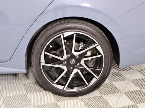 Used 2025 Nissan Sentra SR image 17