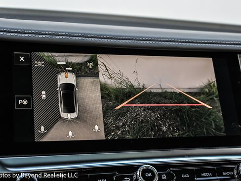 New 2025 Bentley Flying Spur Plug-In Hybrid image 45