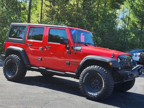 Used 2017 Jeep Wrangler Unlimited Sport w/ Quick Order Package 24S AWD/4WD image 2