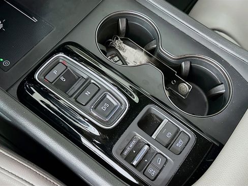 Used 2024 Honda Pilot EX-L image 16