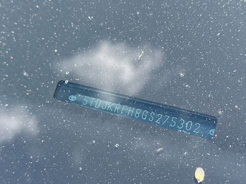 Used 2016 Toyota Highlander XLE image 3