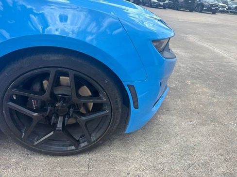 Used 2022 Chevrolet Camaro LT w/ Technology Package RWD image 8