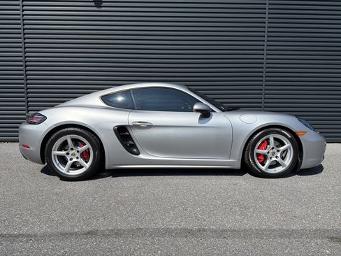 Used 2023 Porsche 718 Cayman S RWD image 6