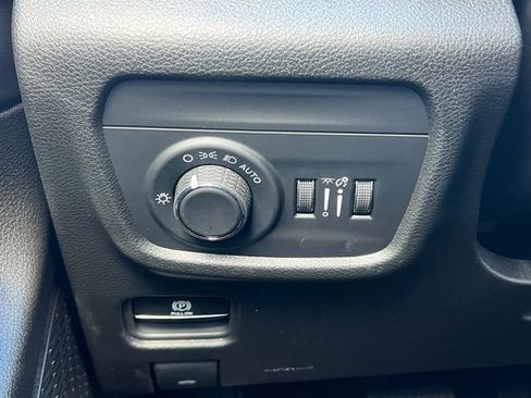 New 2026 Jeep Grand Cherokee Altitude AWD/4WD image 16