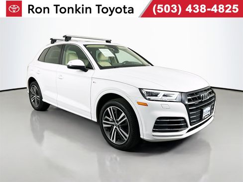 Used 2020 Audi Q5 e Premium Plus w/ Premium Plus Package image 1