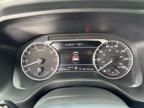 Used 2025 Nissan Rogue SV FWD image 41
