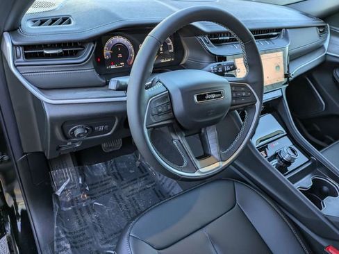 New 2026 Jeep Grand Cherokee Limited AWD/4WD image 10