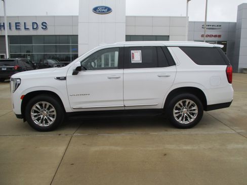 Used 2021 GMC Yukon SLT image 2