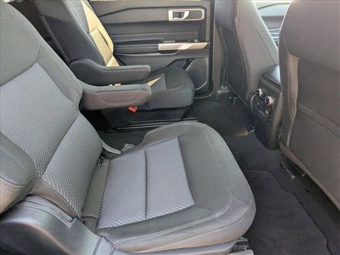 Certified 2023 Ford Explorer XLT image 18
