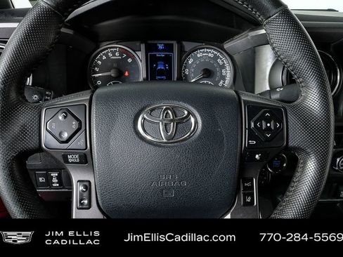 Used 2020 Toyota Tacoma TRD Sport image 9