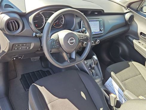 Certified 2025 Nissan Kicks Play S image 15