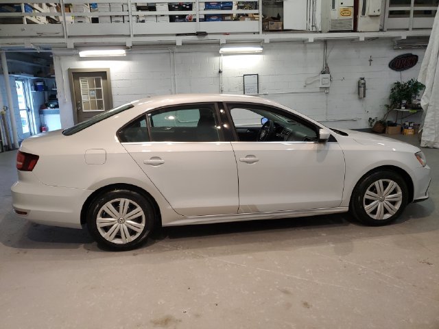 Used 2017 Volkswagen Jetta S FWD image 8
