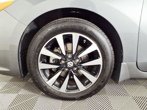 Used 2018 Nissan Altima 2.5 SV w/ 2.5 SV Technology Package FWD image 7