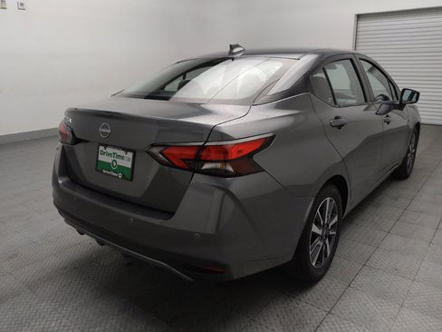 Used 2025 Nissan Versa SV FWD image 9