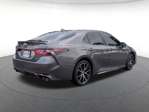 Used 2023 Toyota Camry SE FWD image 6
