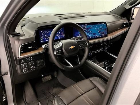 Used 2026 Chevrolet Tahoe High Country w/ Sun And Tow Package AWD/4WD image 16
