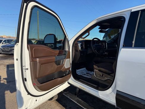 Used 2025 Ford F450 King Ranch AWD/4WD image 12