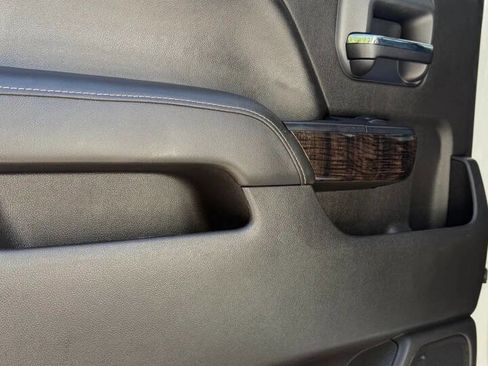 Used 2016 GMC Sierra 2500 Denali w/ Duramax Plus Package image 17