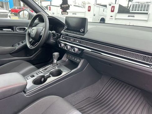 Used 2025 Honda Civic Sport image 30