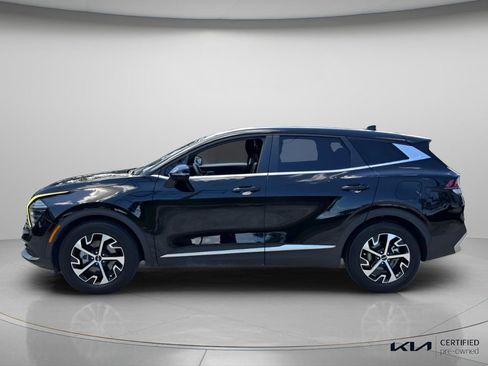 Certified 2024 Kia Sportage EX FWD image 3