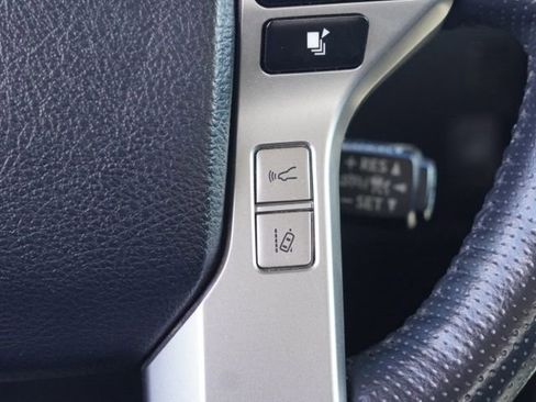 Used 2024 Toyota 4Runner SR5 Premium image 27