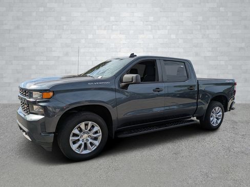 Used 2020 Chevrolet Silverado 1500 Custom w/ Custom Value Package image 9