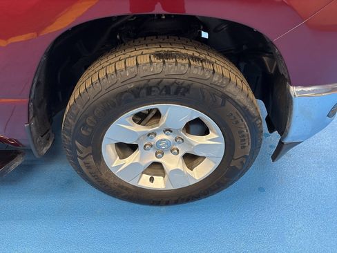 Used 2021 RAM 1500 Big Horn image 3